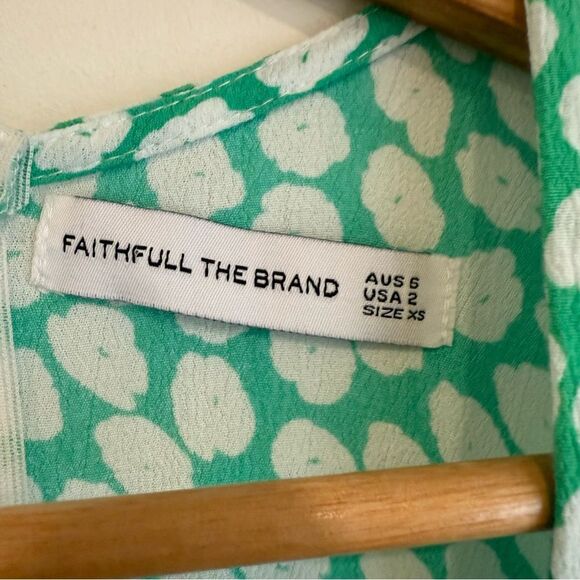 Faithfull The Brand Green and White FloralShort Sleeve Midi Dress - Picture 7 of 8